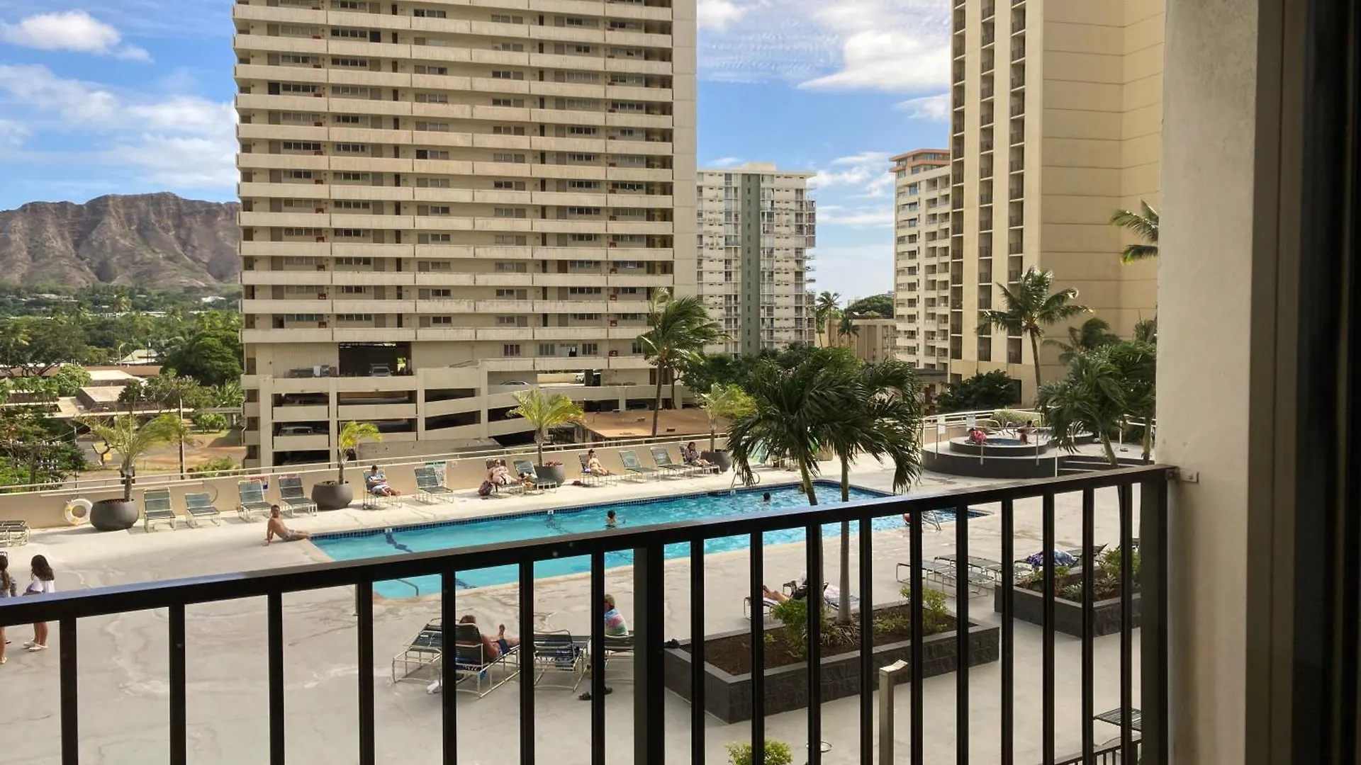 Sunny Waikiki Escape Just Steps To Beach, Views, & Full Kitchen Comfort Honolulu Apartment